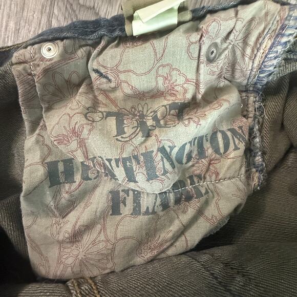 Handmade Heachable Floral Patchwork Denim Jeans Vendor #1307 PO #13331 - Picture 8 of 10